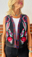 Chaleco bordado de flores